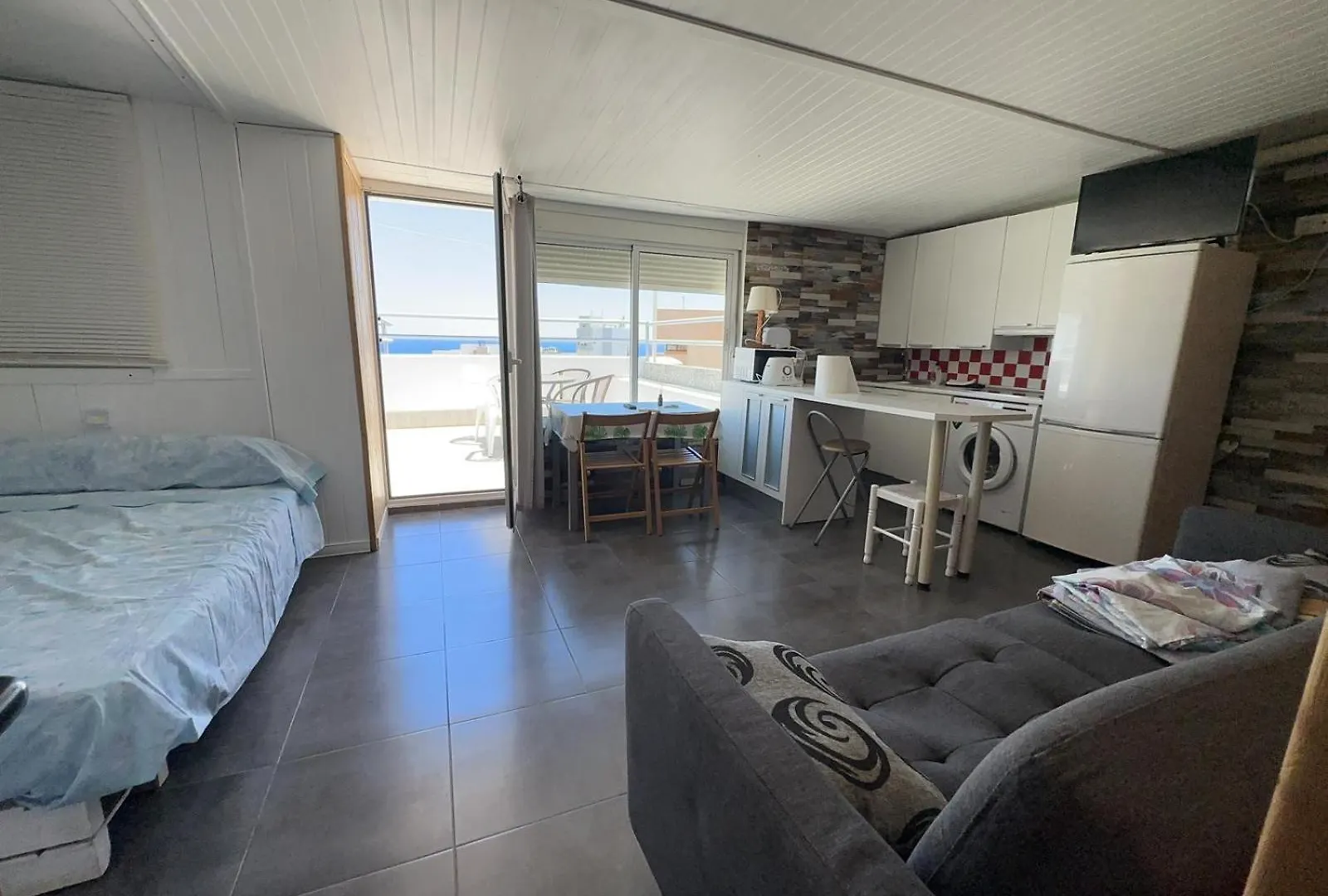 Estudio Atico En Urbanizacion Roquetas De Mar Espagne